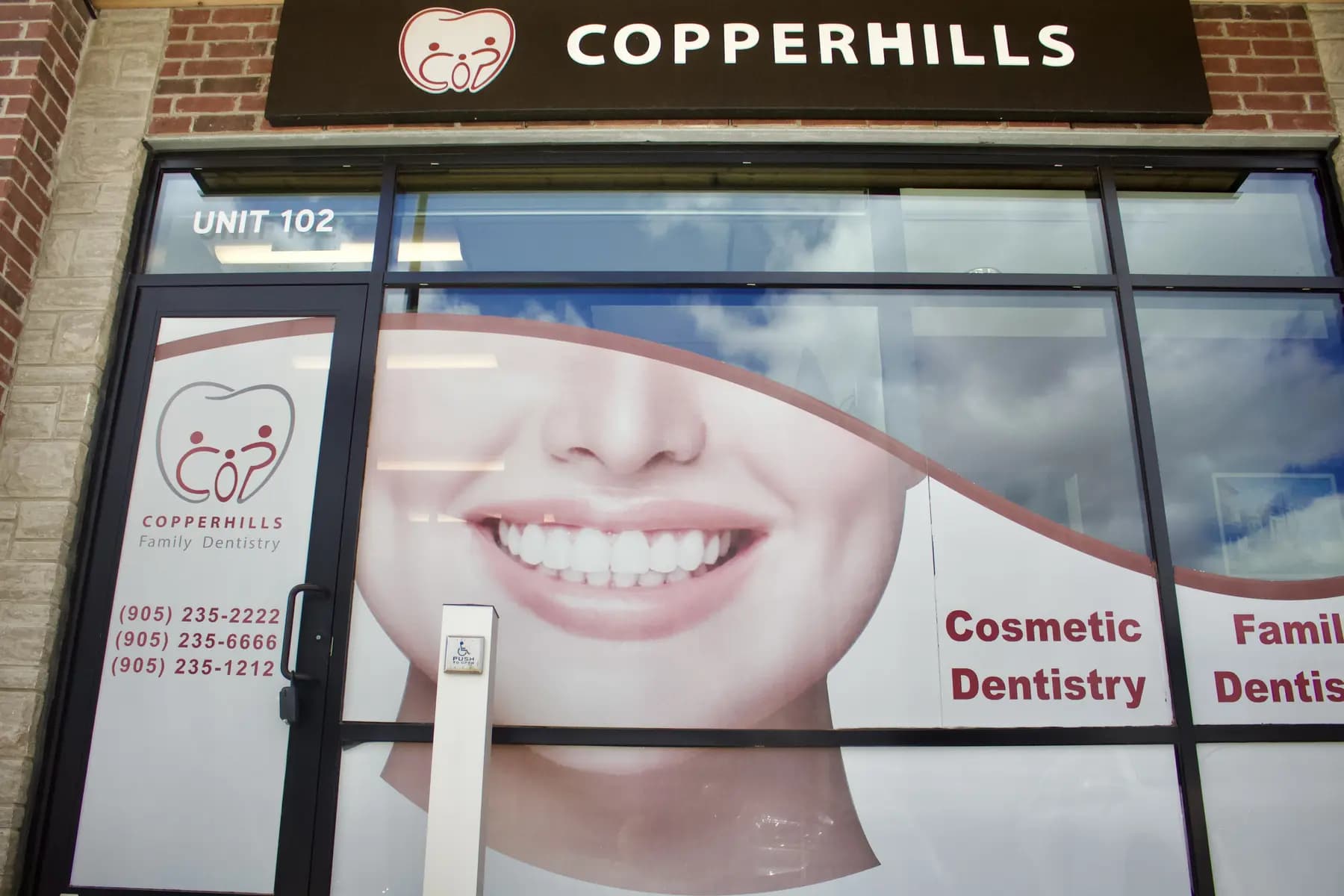 The Copperhills Family Dentistry storefront on Leslie Street in Newmarket